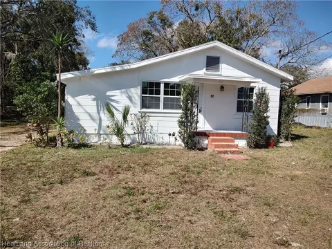22 S Prospect Ave, Avon Park, FL 33825