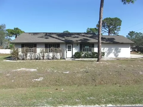 2210 S Heron St, Sebring, FL 33870
