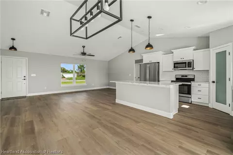 5282 Pebble Beach Dr, Sebring, FL 33872 photo 9