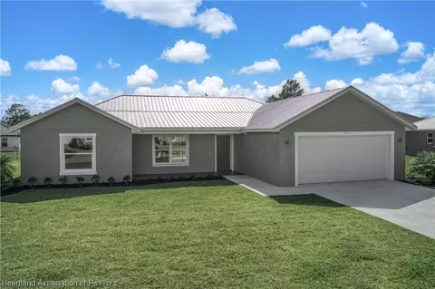 5282 Pebble Beach Dr, Sebring, FL 33872