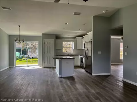 4407 Singer St, Sebring, FL 33872 photo 2