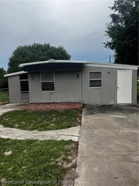 9 Melrose Ln, Lake Placid, FL 33852