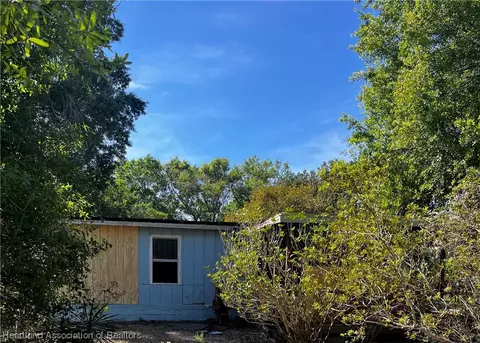 2013 Varsity Ter, Lorida, FL 33857 photo 1