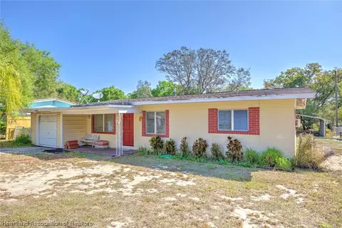 1520 Sunkist Ave, Sebring, FL 33870