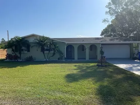 838 Corvette Ave, Sebring, FL 33872