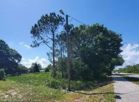 769 Memorial Dr, Sebring, FL 33870