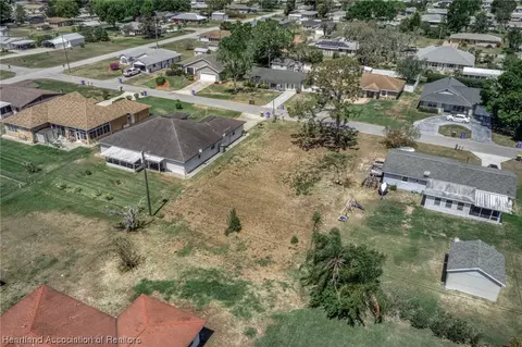 228 Robin Ave, Sebring, FL 33870 photo 4