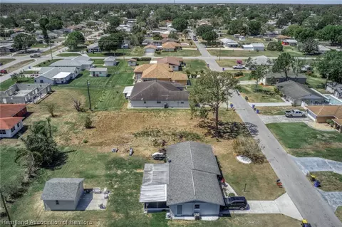 228 Robin Ave, Sebring, FL 33870 photo 3