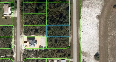 102 Highlands Lake Dr, Lake Placid, FL 33852