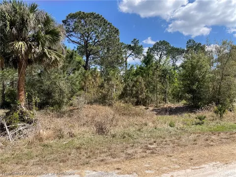 104 Woodmere Ave NE, Lake Placid, FL 33852