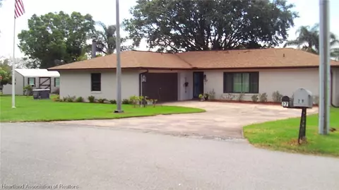 27 Miami Dr, Lake Placid, FL 33852