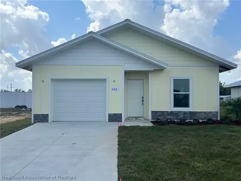 6425 Okinawa Ave, Sebring, FL 33876