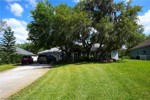 5087 Strafford Oaks Dr, Sebring, FL 33875