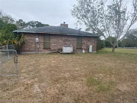 2131 NE 54th Trl, Okeechobee, FL 34972 photo 4