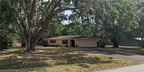 7325 Honeysuckle Dr, Sebring, FL 33876