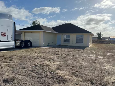 738 Denise Ave, Sebring, FL 33870