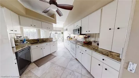 2525 Manor Dr, Sebring, FL 33872 photo 8