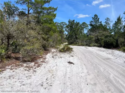 5523 Nectarine Rd, Sebring, FL 33875 photo 2