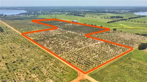 Tyre Road, Frostproof, FL 33843