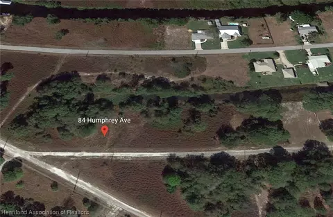 84 Humphery Ave, Lake Placid, FL 33852