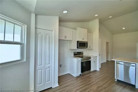 31 Deer Rd, Frostproof, FL 33843 photo 12