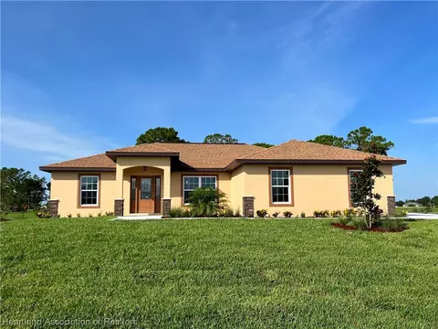 6424 Concord Dr, Sebring, FL 33876