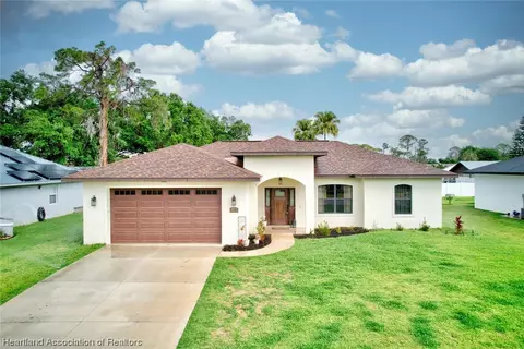 4073 Santa Barbara Dr, Sebring, FL 33875