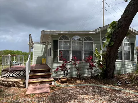 96 A Lake Glenada Blvd, Avon Park, FL 33825