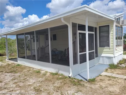 15 Snowball Dr, Lake Placid, FL 33852