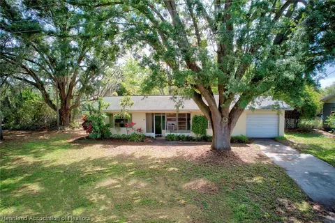 103 Sharon Ave, Sebring, FL 33875