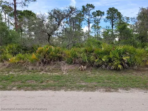 239 Pelican Ave, Sebring, FL 33870