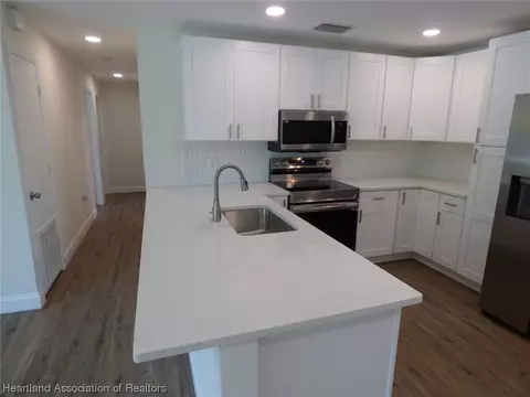 1008 SW 2nd St, Okeechobee, FL 34974 photo 3