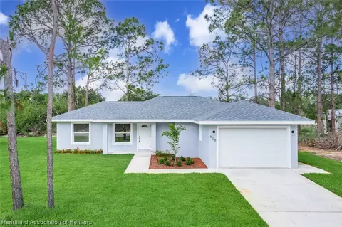 608 Concert Dr, Lake Placid, FL 33852