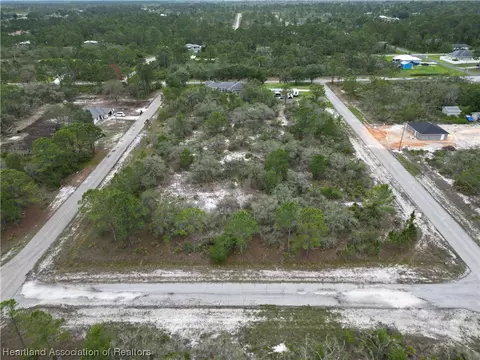 424 Avenger St NW, Lake Placid, FL 33852