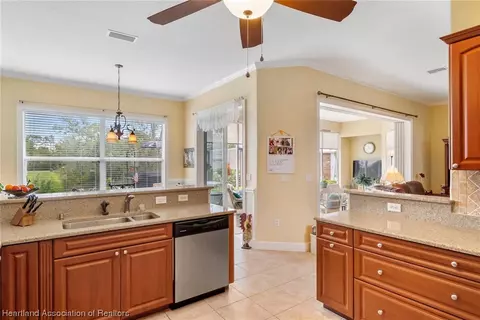 4967 Myrtle Beach Dr, Sebring, FL 33872 photo 12