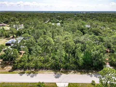5748 Wolf Lake Rd, Sebring, FL 33875