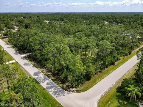 5758 Wolf Lake Rd, Sebring, FL 33875