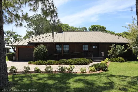 2692 Abell Rd, Lake Placid, FL 33852