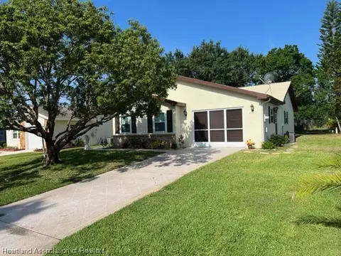 1633 Willow Run, Sebring, FL 33872