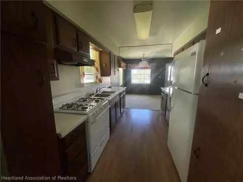1706 Perdue Dr, Lorida, FL 33857 photo 3