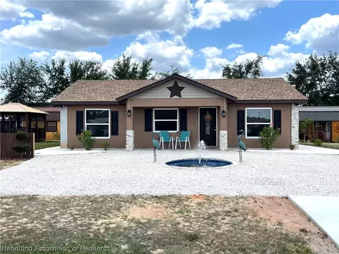 2695 W Newton Rd, Avon Park, FL 33825
