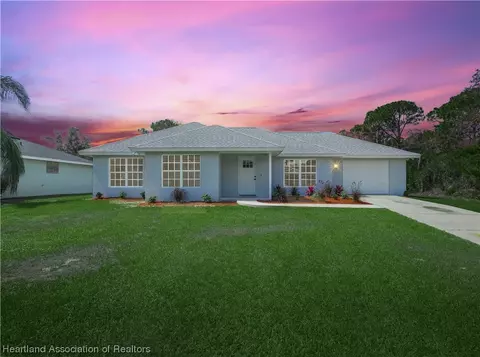 3905 Dauphine St, Sebring, FL 33872