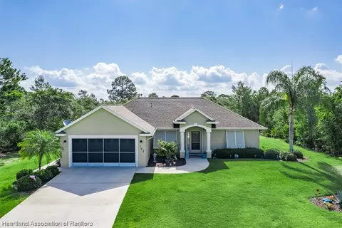 102 Delta Ave NW, Lake Placid, FL 33852