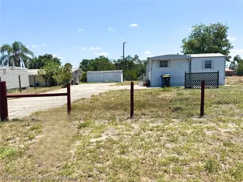 145 Highlands Lake Dr, Lake Placid, FL 33852