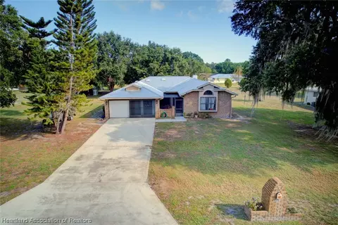 5909 Thunder Rd, Sebring, FL 33876