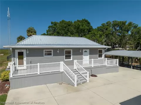 114 Squirrel Pt, Lorida, FL 33857