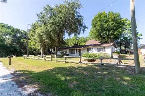 525 Dragonfly Ln, Lorida, FL 33857