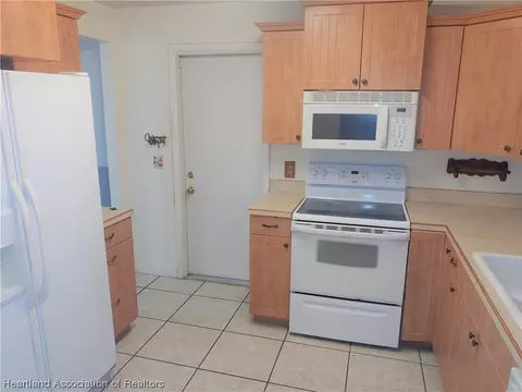 4339 Capri St, Sebring, FL 33872 photo 5