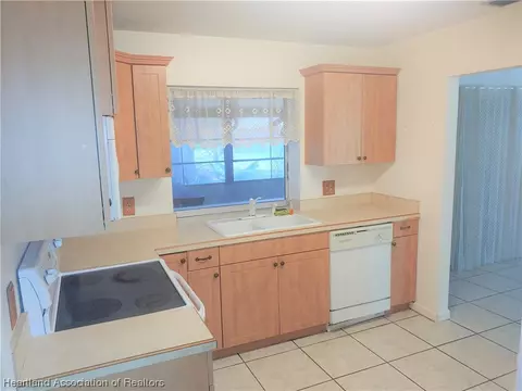 4339 Capri St, Sebring, FL 33872 photo 6