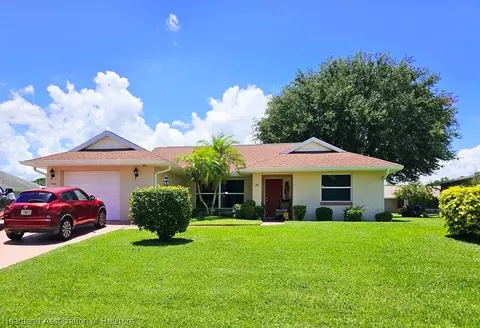 20 Lake Side Trl, Lake Placid, FL 33852